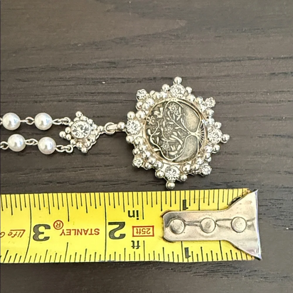 VSA EVITA CLOISTER TREE OF LIFE WITH PEARL BEADED NECKLACE - NWT - Picture 9 of 10